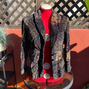 Black velvet blazer embroidered size L